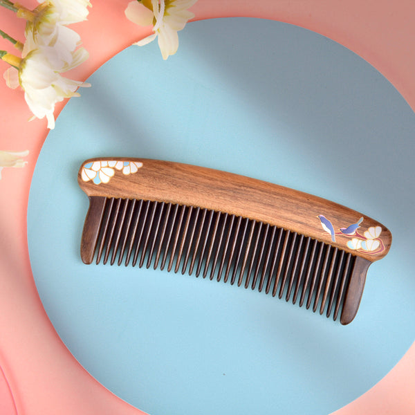 Reasons why you should switch to a wooden comb or hair brush？