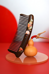 Cat Pray Wood Comb