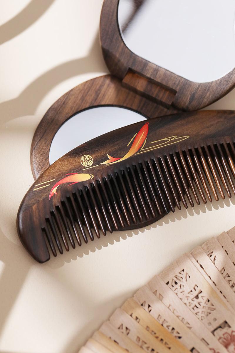Mirror & Wooden Comb Set with A Pair of Koi Pattern