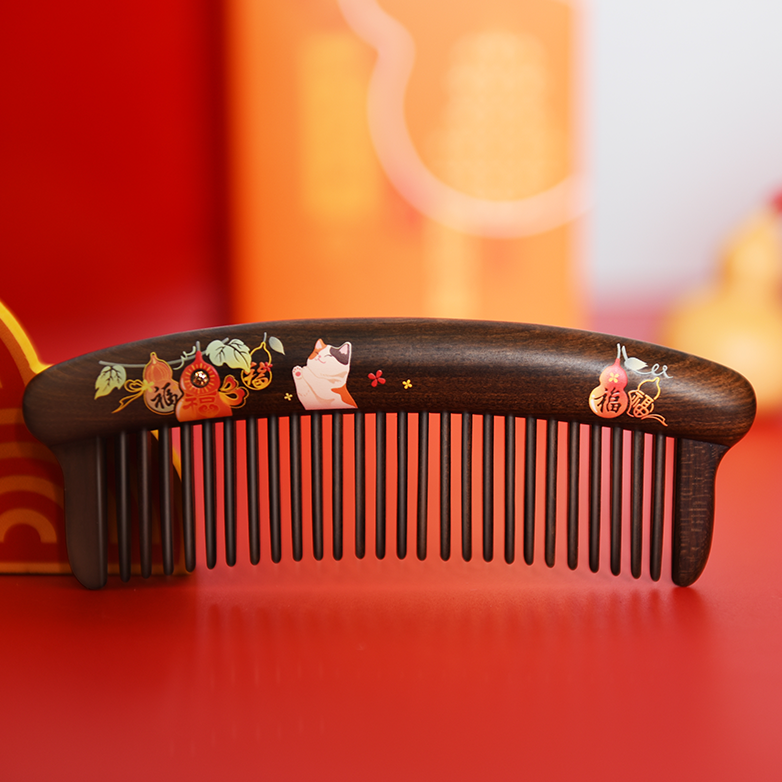 Cat Pray Wood Comb