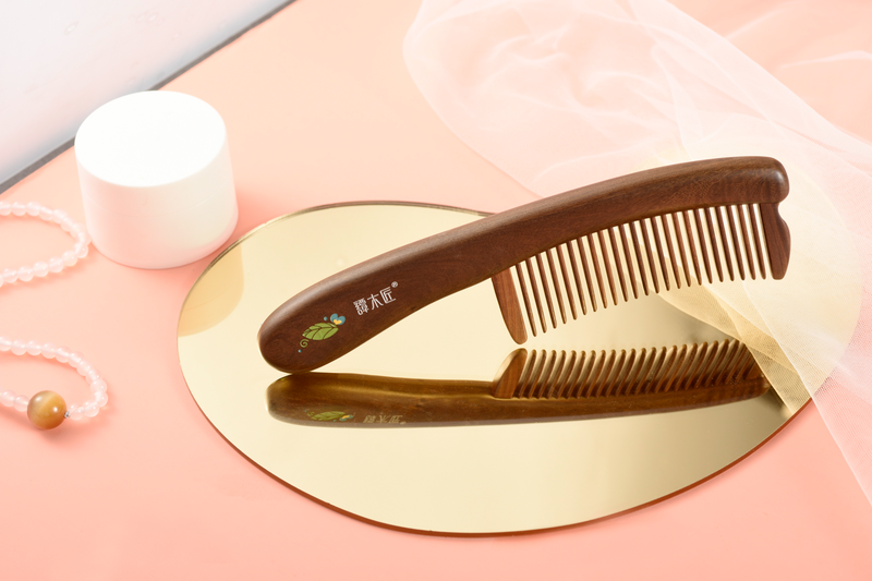 Sweet Cat Hair Comb